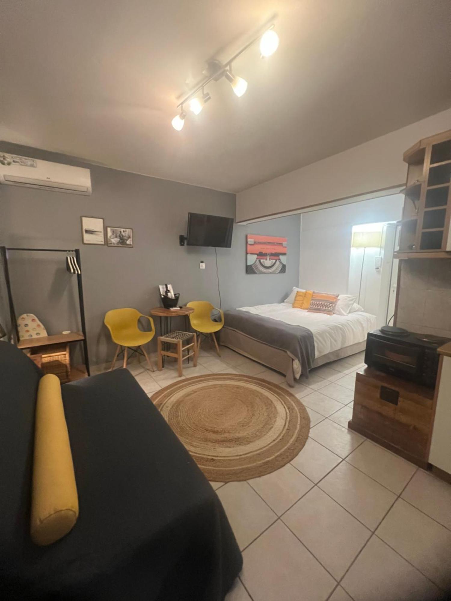 Lamda Vintage Appartment เอเธนส์ ภายนอก รูปภาพ